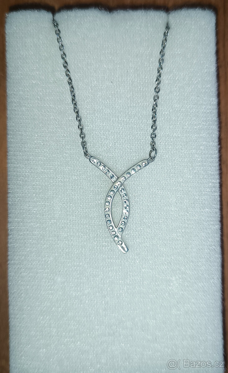 Stříbrný náhrdelník s přívěskem s krystaly Swarovski