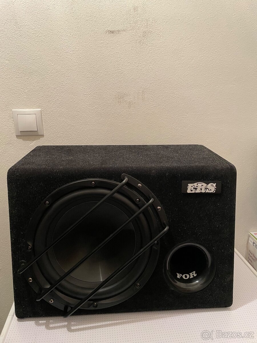 Prodam Subwoofer Do Auta