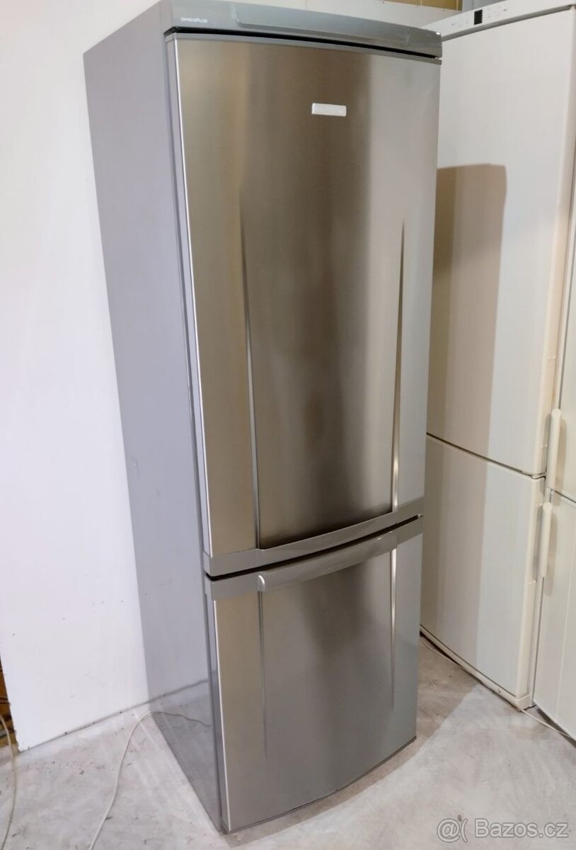 Lednice Electrolux
