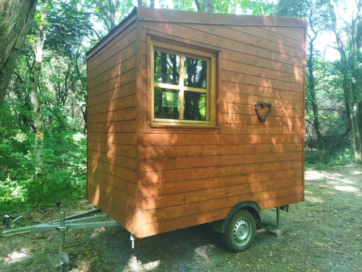 Dřevěná mini maringotka / tiny house / stánek
