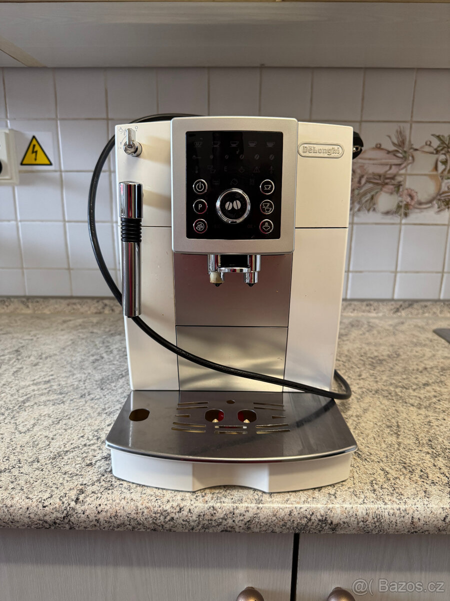 Kávovar delonghi