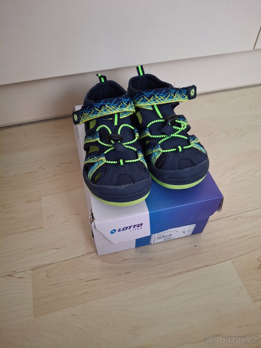 Chlapecke sandály Lotto 32