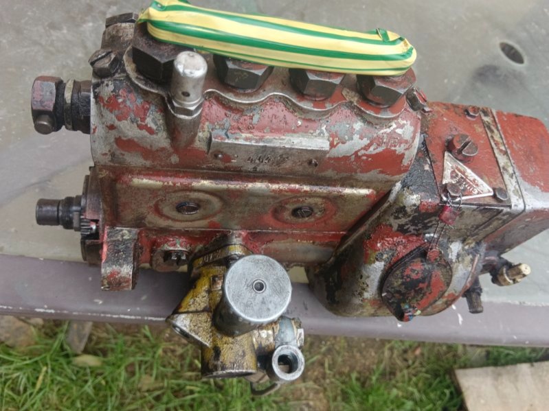 Vstrikovaci cerpadlo ZETOR 4001