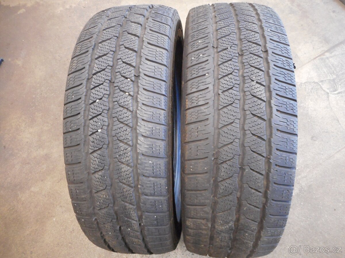 215/60R17C