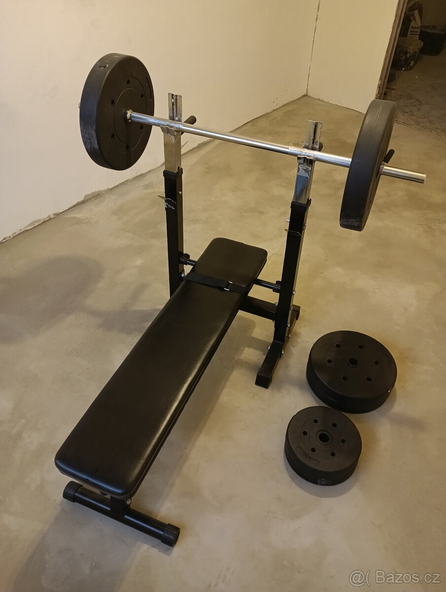 Lavice a dvourucni cinka na posilovani Bench press