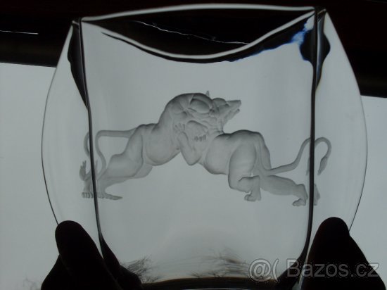 Váza "Souboj šelem"