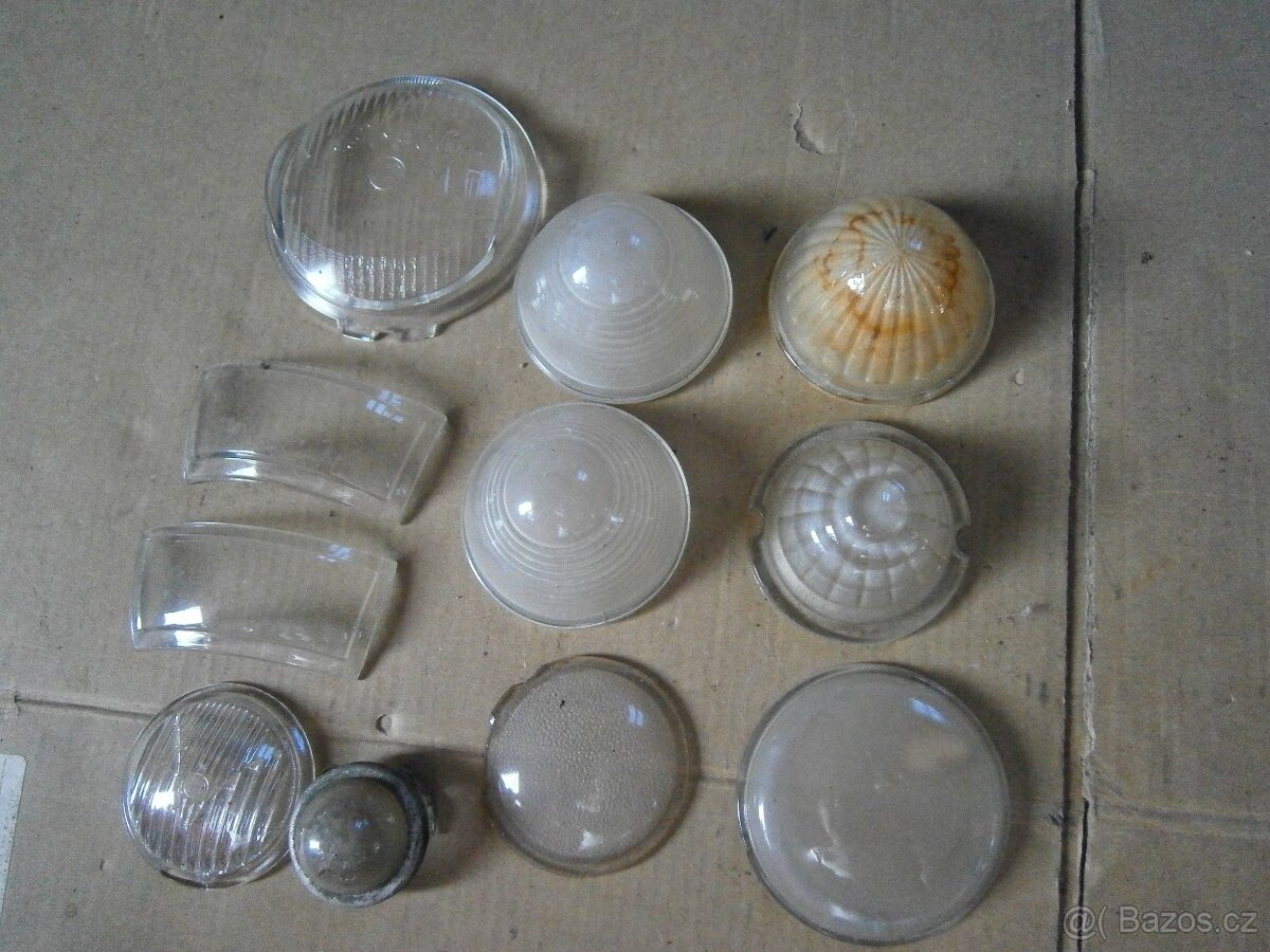 světla,skla,objímky,odrazky na veterány