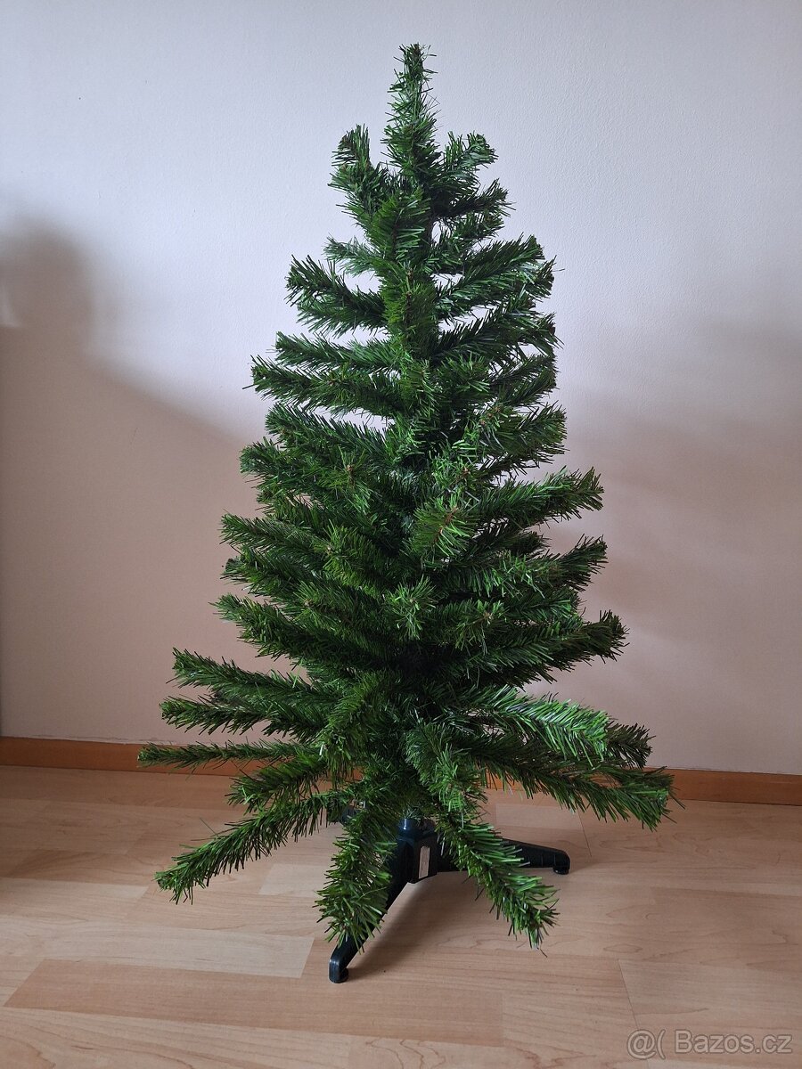 Umelý vianočný stromček - 90cm