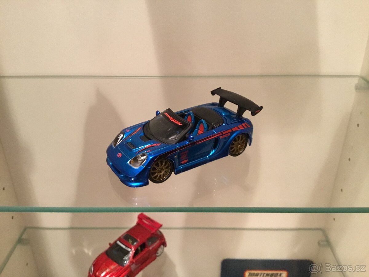 Modely aut 1:64 Muscle Machines Import Tuner