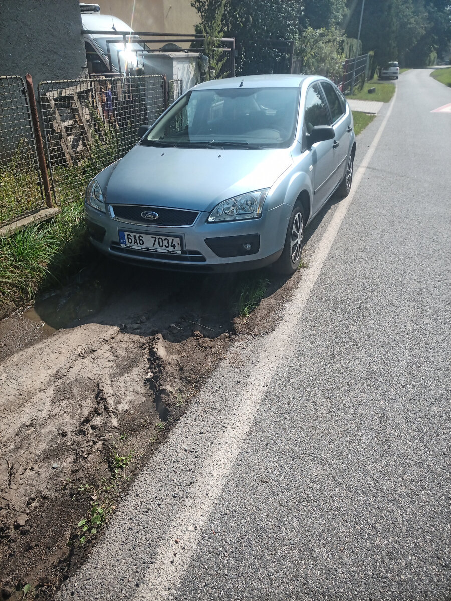 Prodám Ford Focus 1.6 TDCI r.v 11.2005 66kw