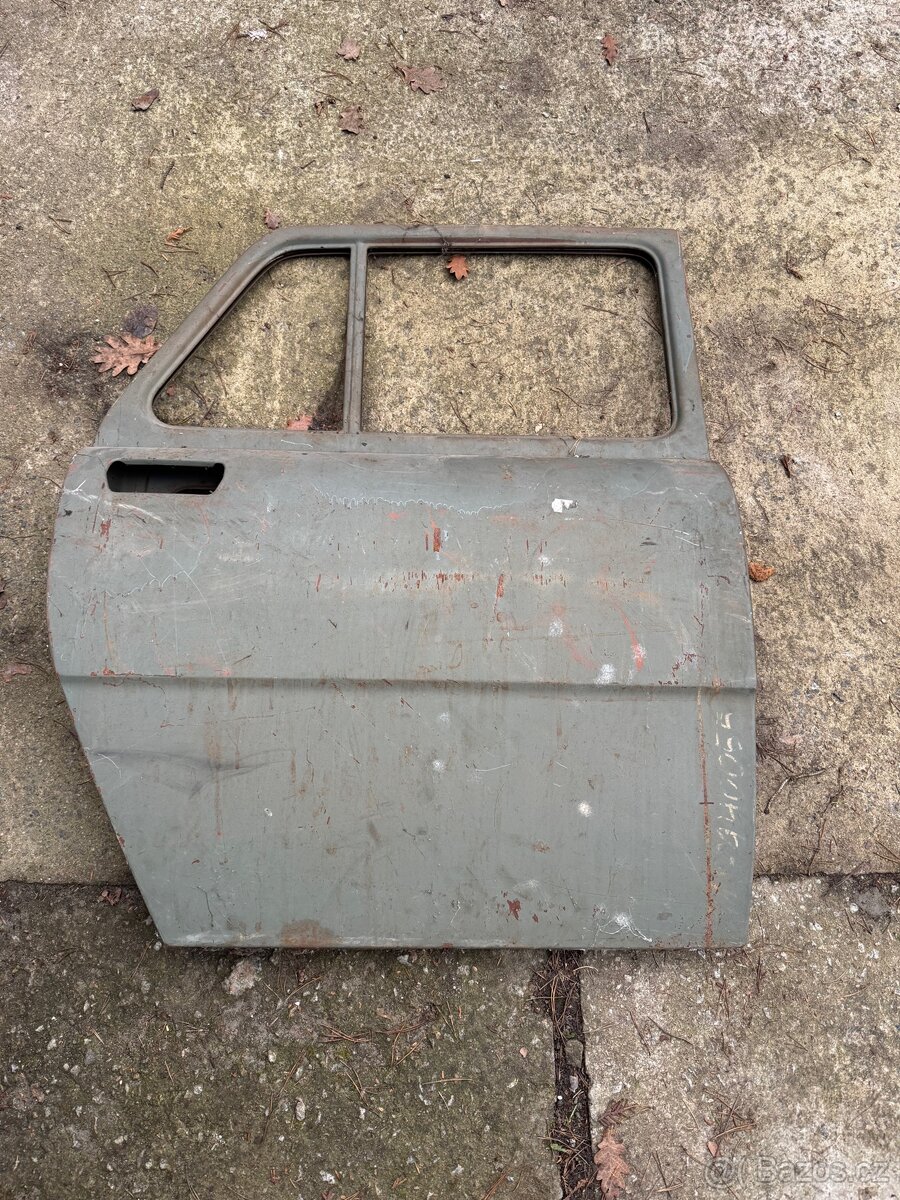 Zadní dveře Škoda 100