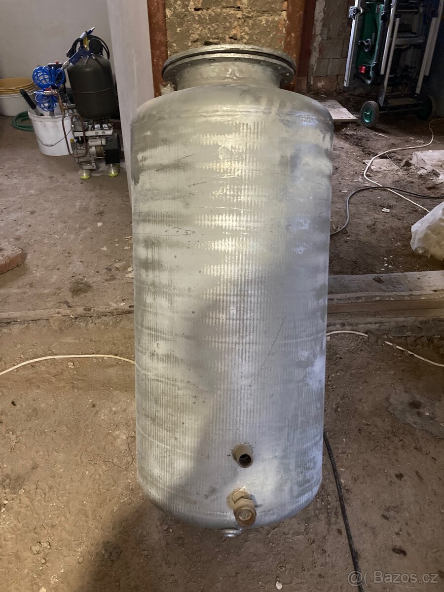 Nádrž, bojler, vzdušník