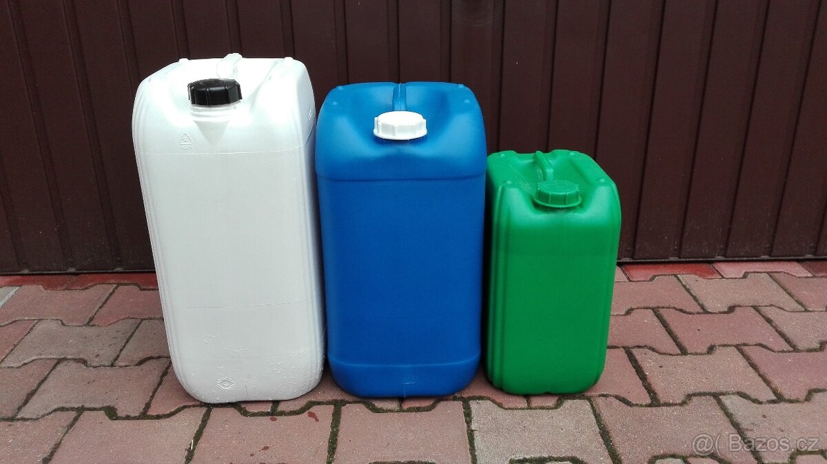 Plastové kanystry