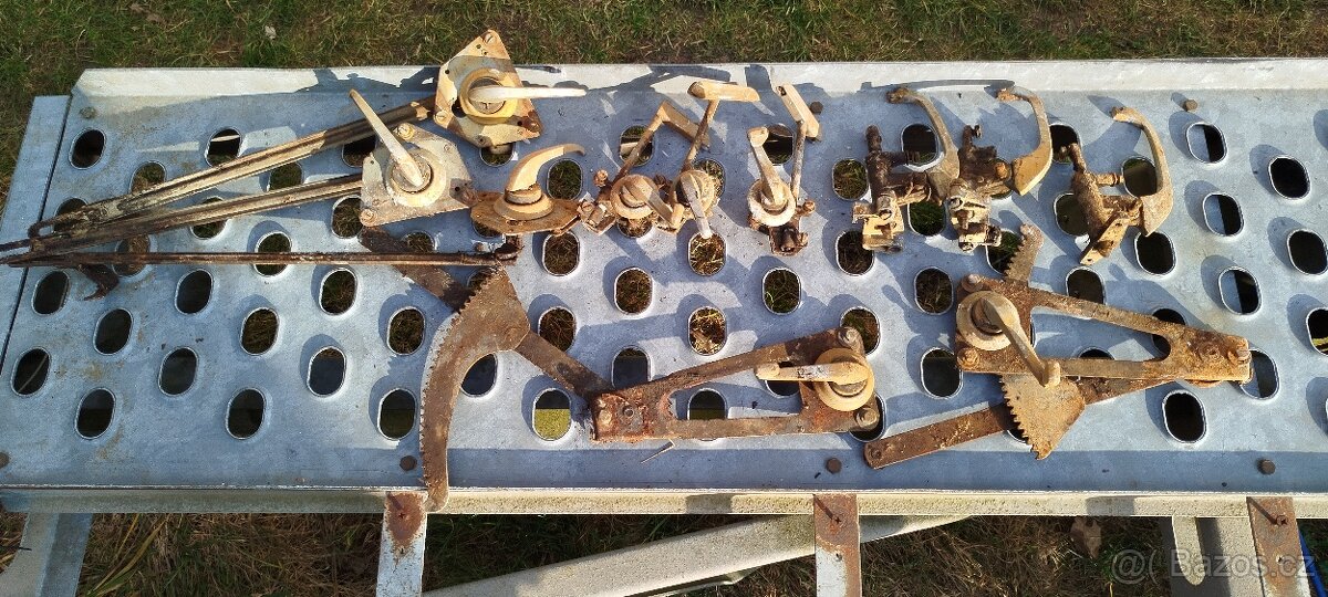 Kliky dveří škoda 1000 spartak tudor