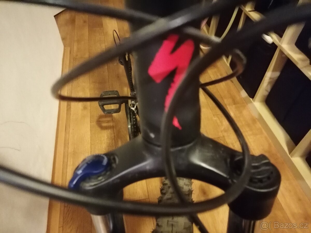Horské kolo Specialized, velikost rámu S-15,5, 29 kola