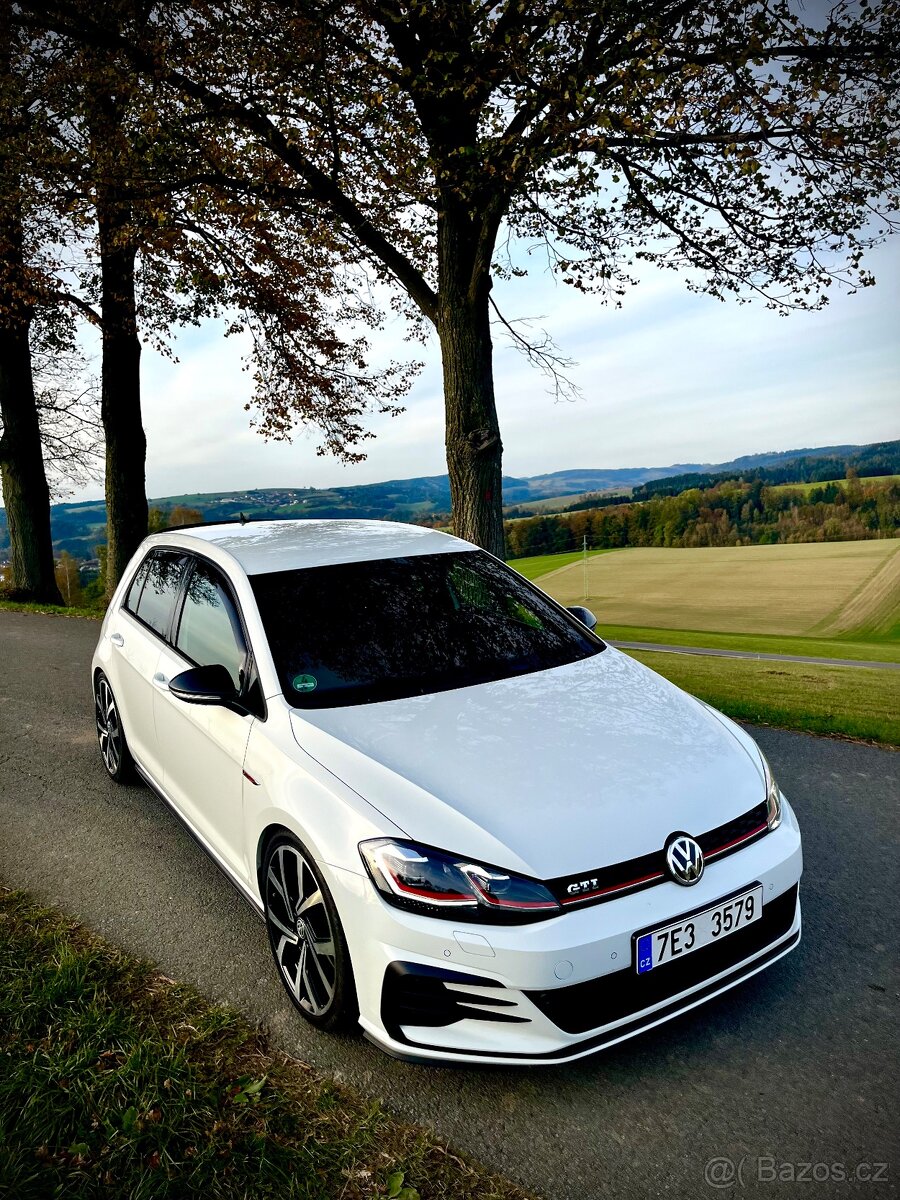 VW Golf 7.5 gti 2.0 tsi