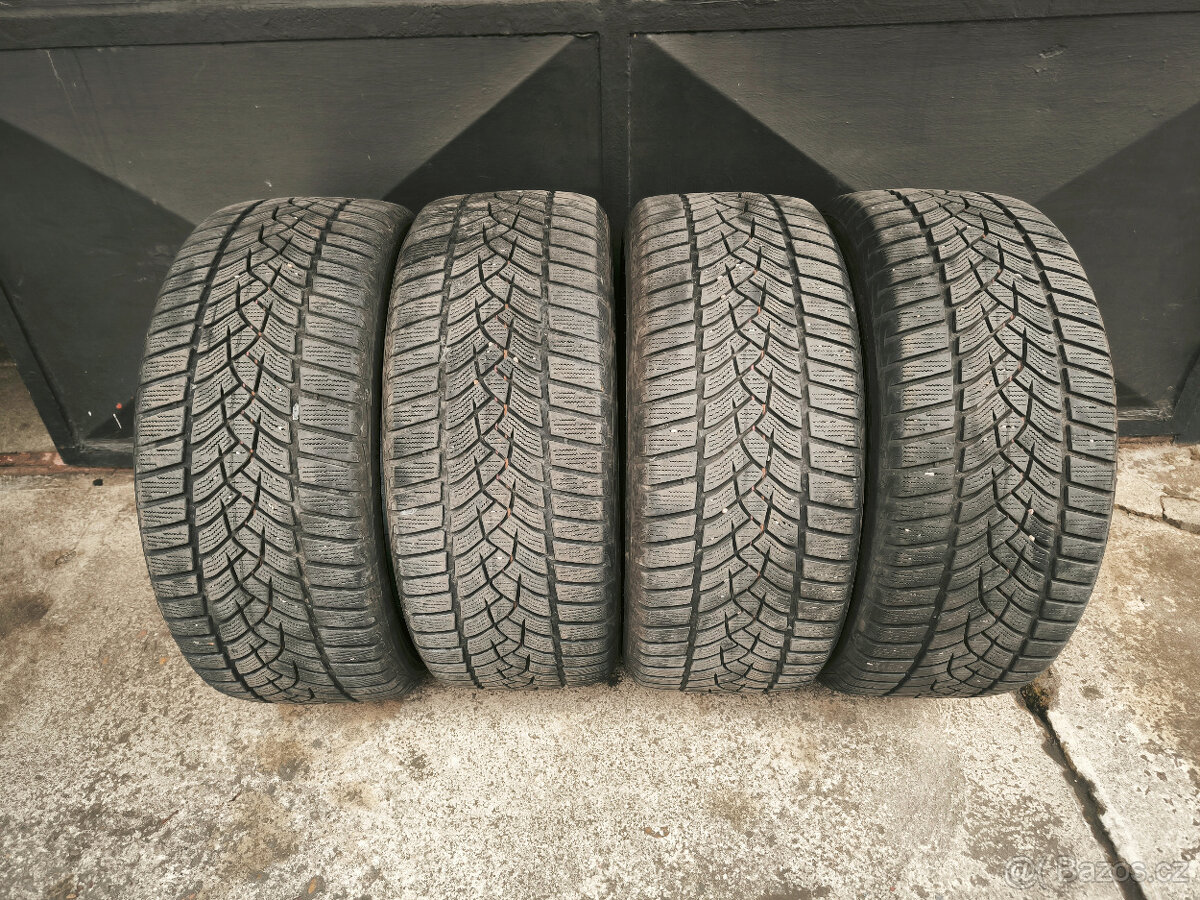 GOODYEAR UltraGrip 245/45/18 100V 6mm zimní-TOP