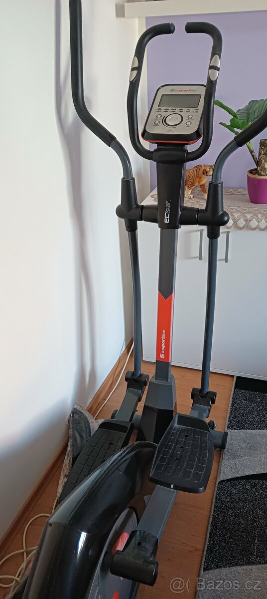 Eliptický trenažér