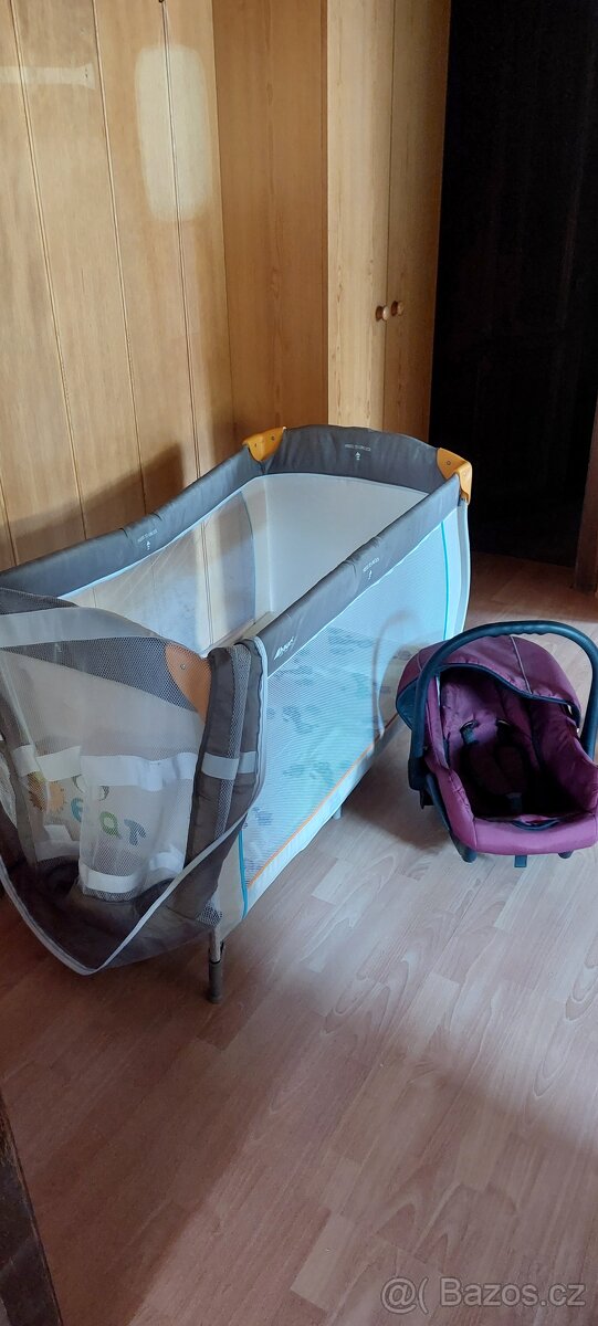 prodám starší Autosedačku+dětskou postýlku