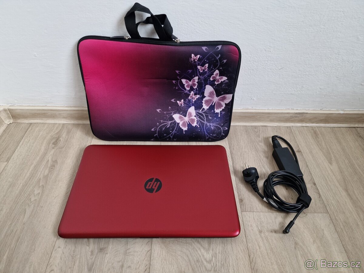 Čtyřjádrový Notebook HP Pavilion na filmy internet kancelářs