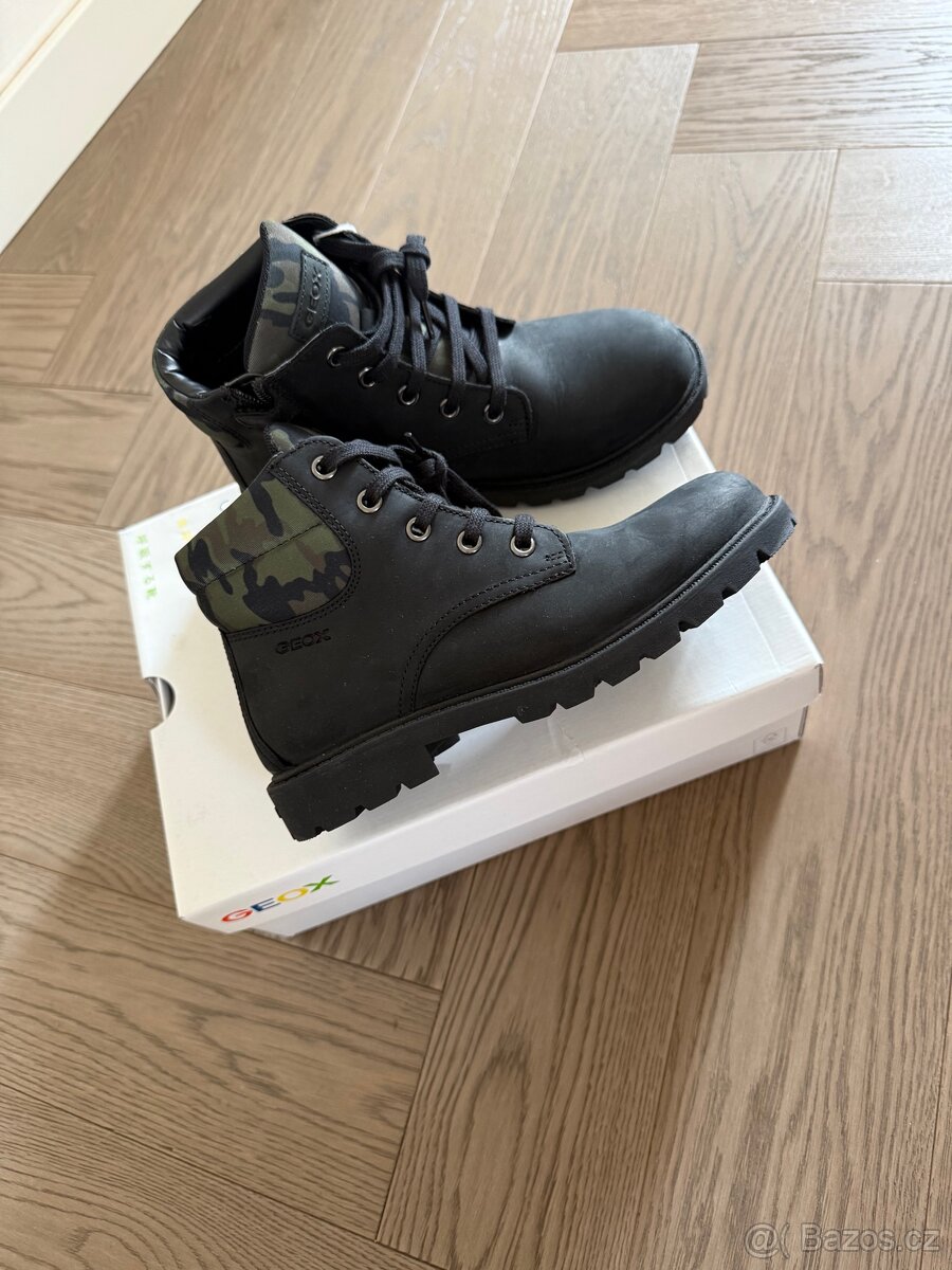 Nové kožené kotníkové boty Geox vel. 35