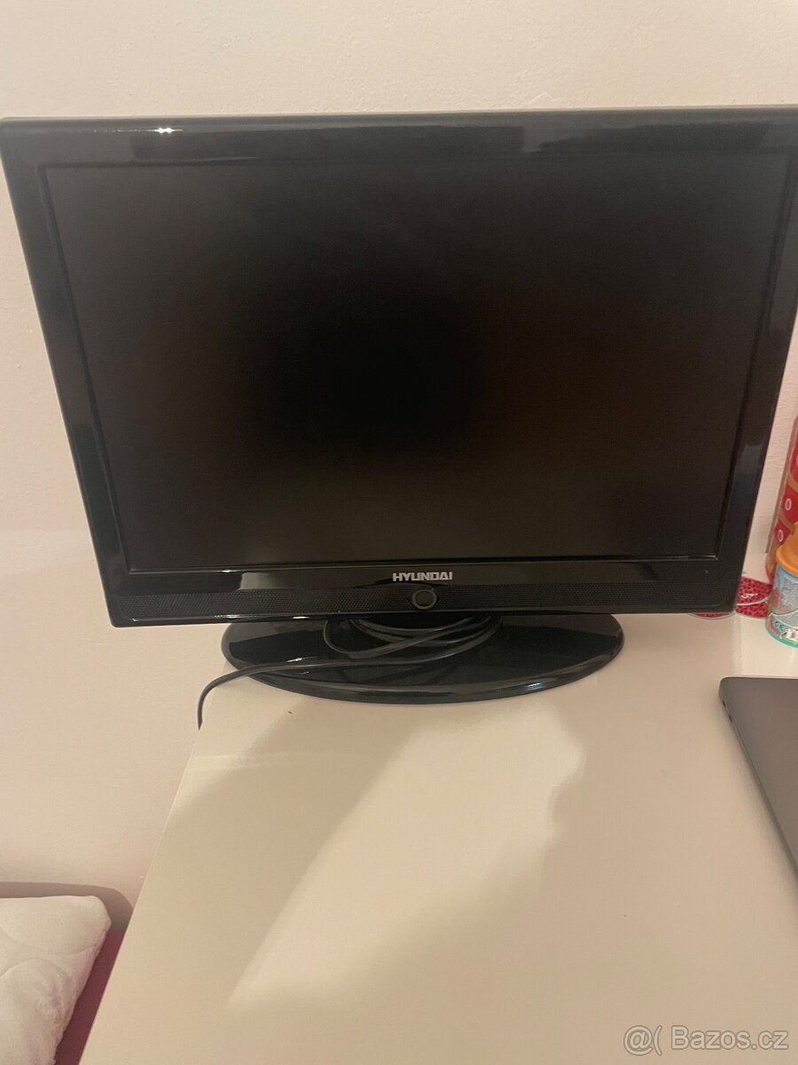 LCD televize Hyundai úhlopříčka 55cm