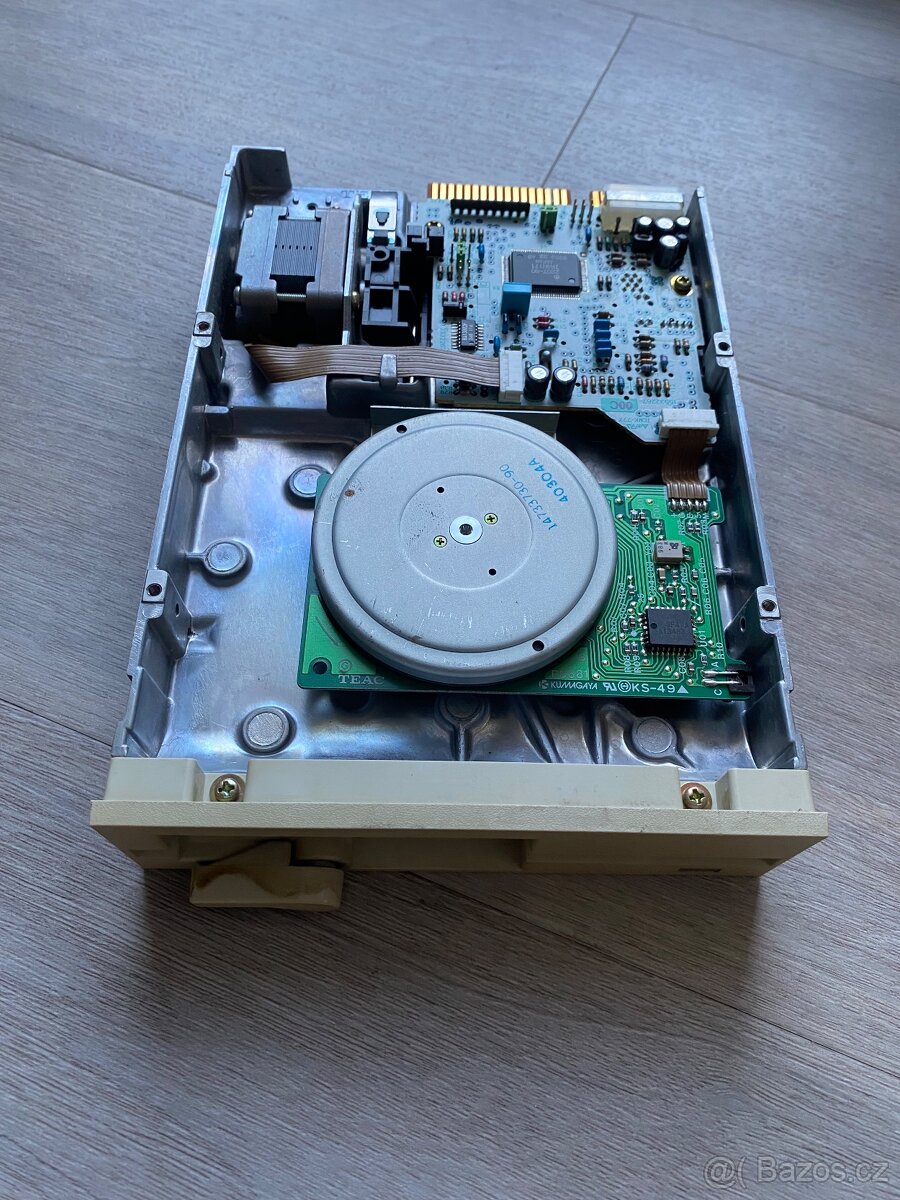 Disketová mechanika 5,25