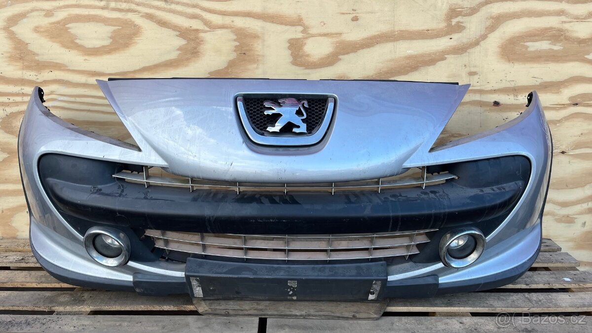 Přední nárazník Peugeot 207 před facelift