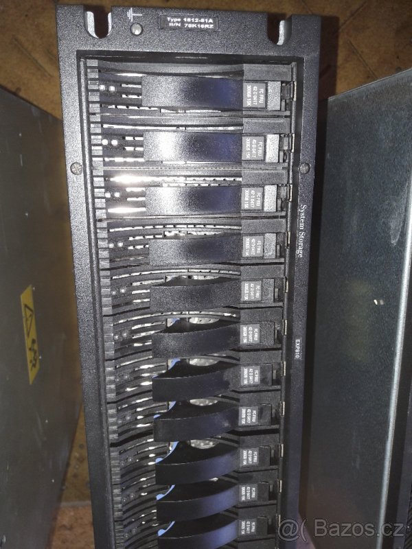 Diskové pole - extension EXP810