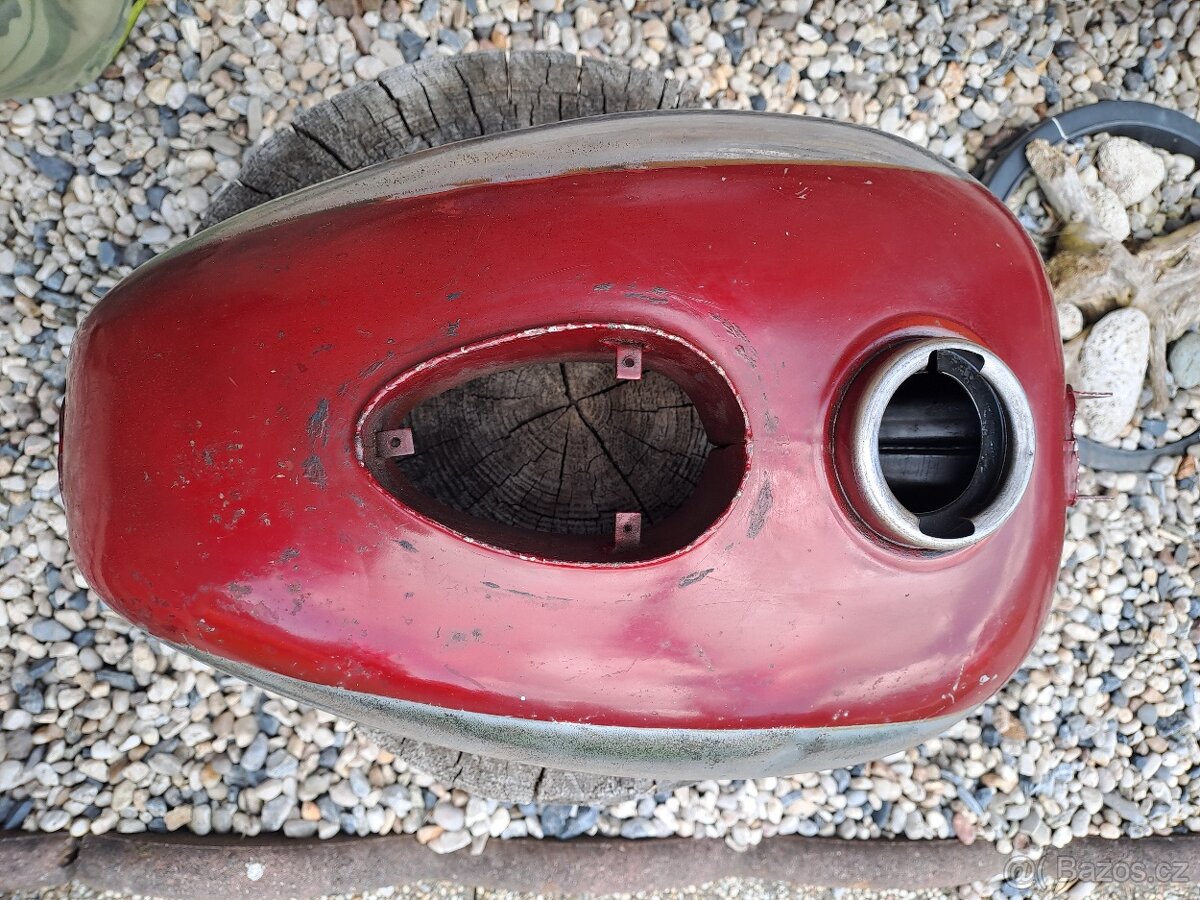 jawa-čz 250-350 nádrž