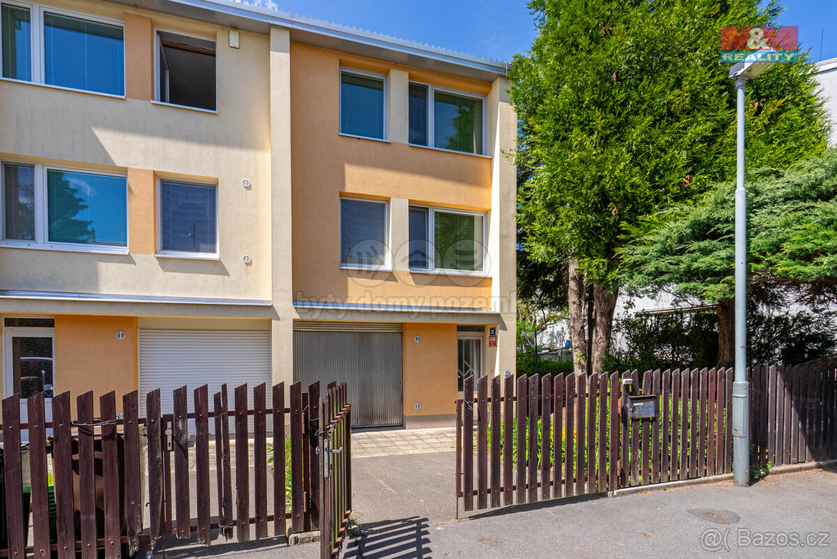 Prodej rodinného domu 6+1, 142 m², Praha 8 - Kobylisy