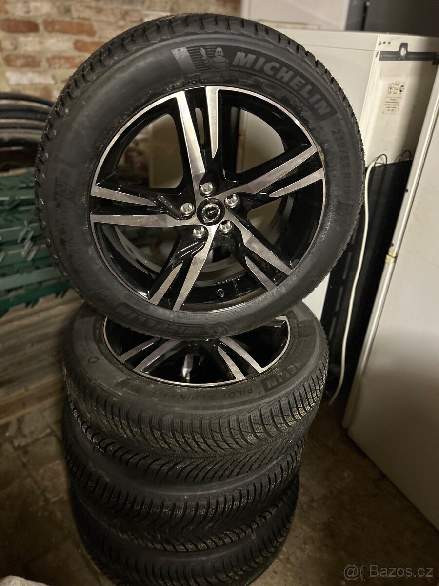 Alu kola=5x108=235/55 R19,NOVÁ ZIMNÍ SADA VOLVO XC60