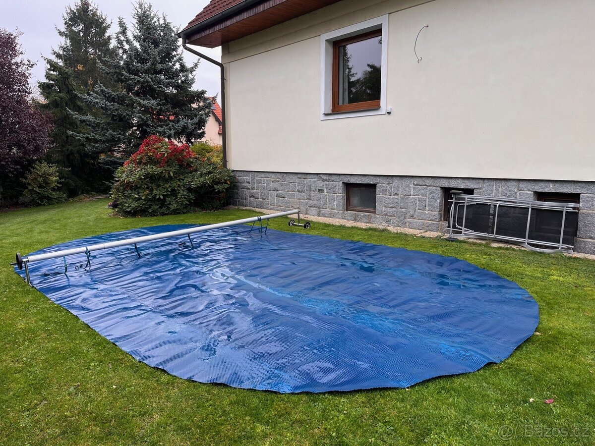Plachta na bazén