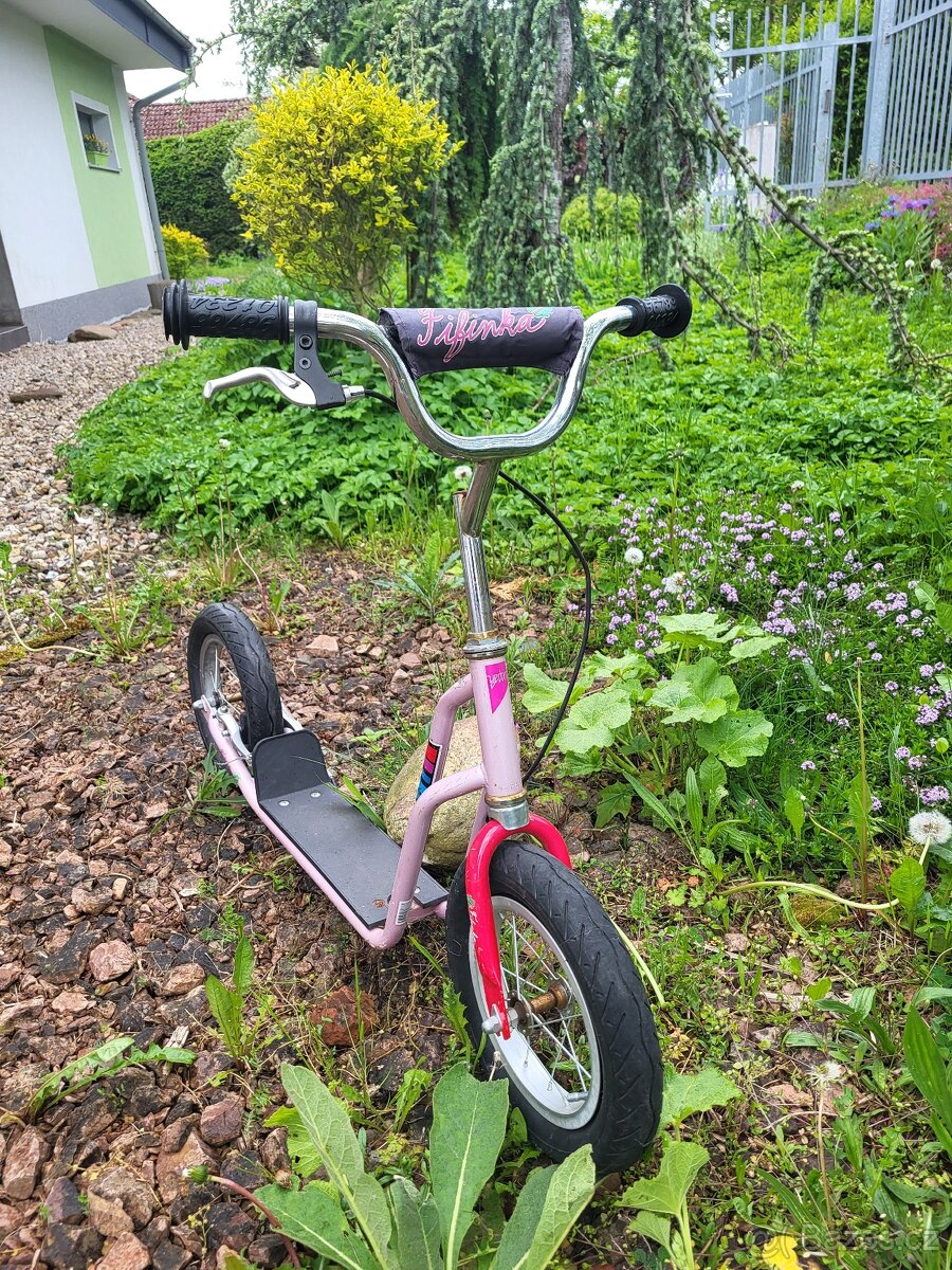 Prodám dětskou koloběžku čtyřlístek