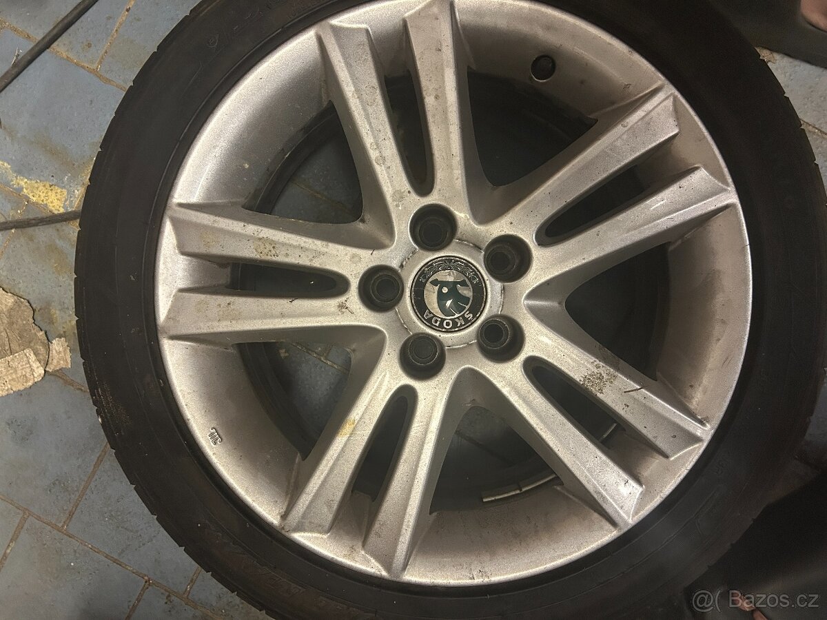 ŠKODA ROOMSTER orig. alu kola 205/45 R16, pneu letní DUNLOP