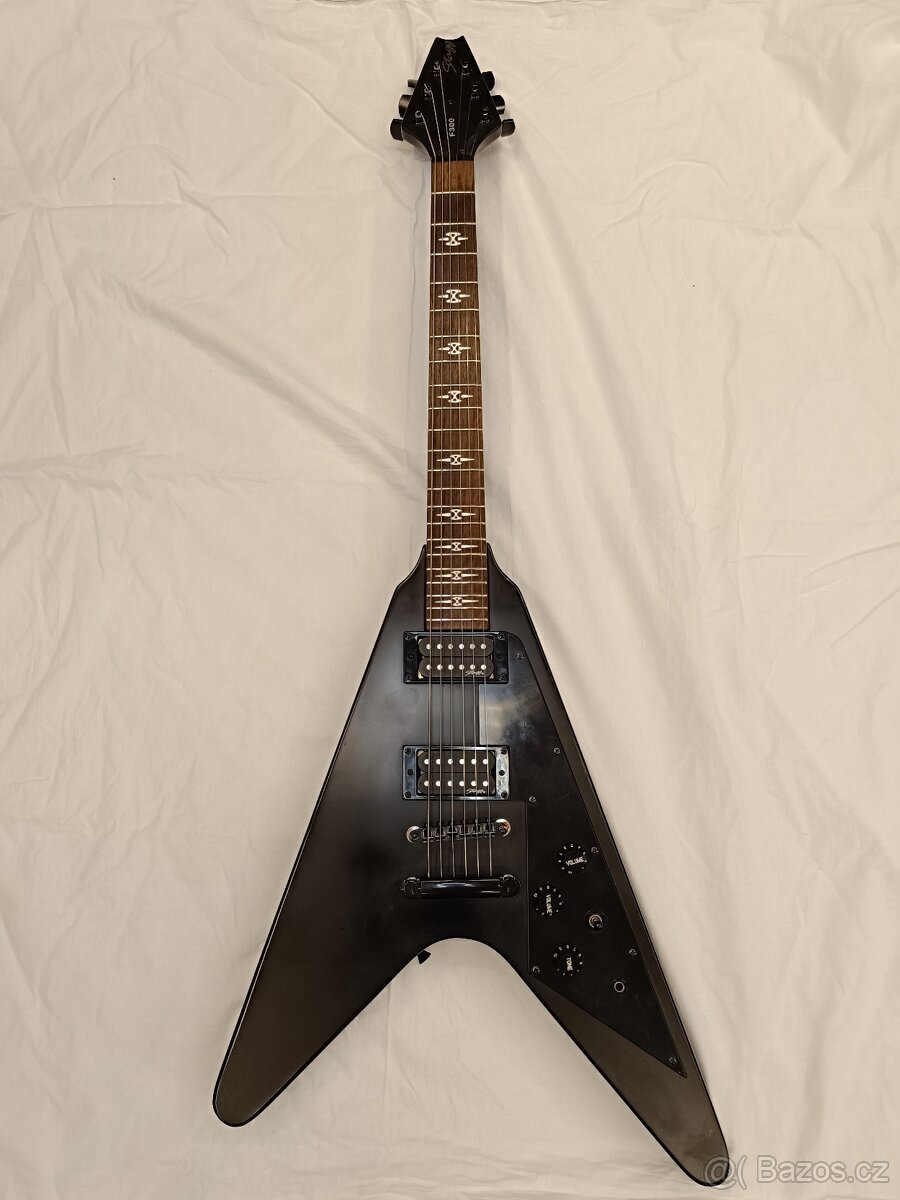 Stagg F300-GBK GothicBlack (použitá)