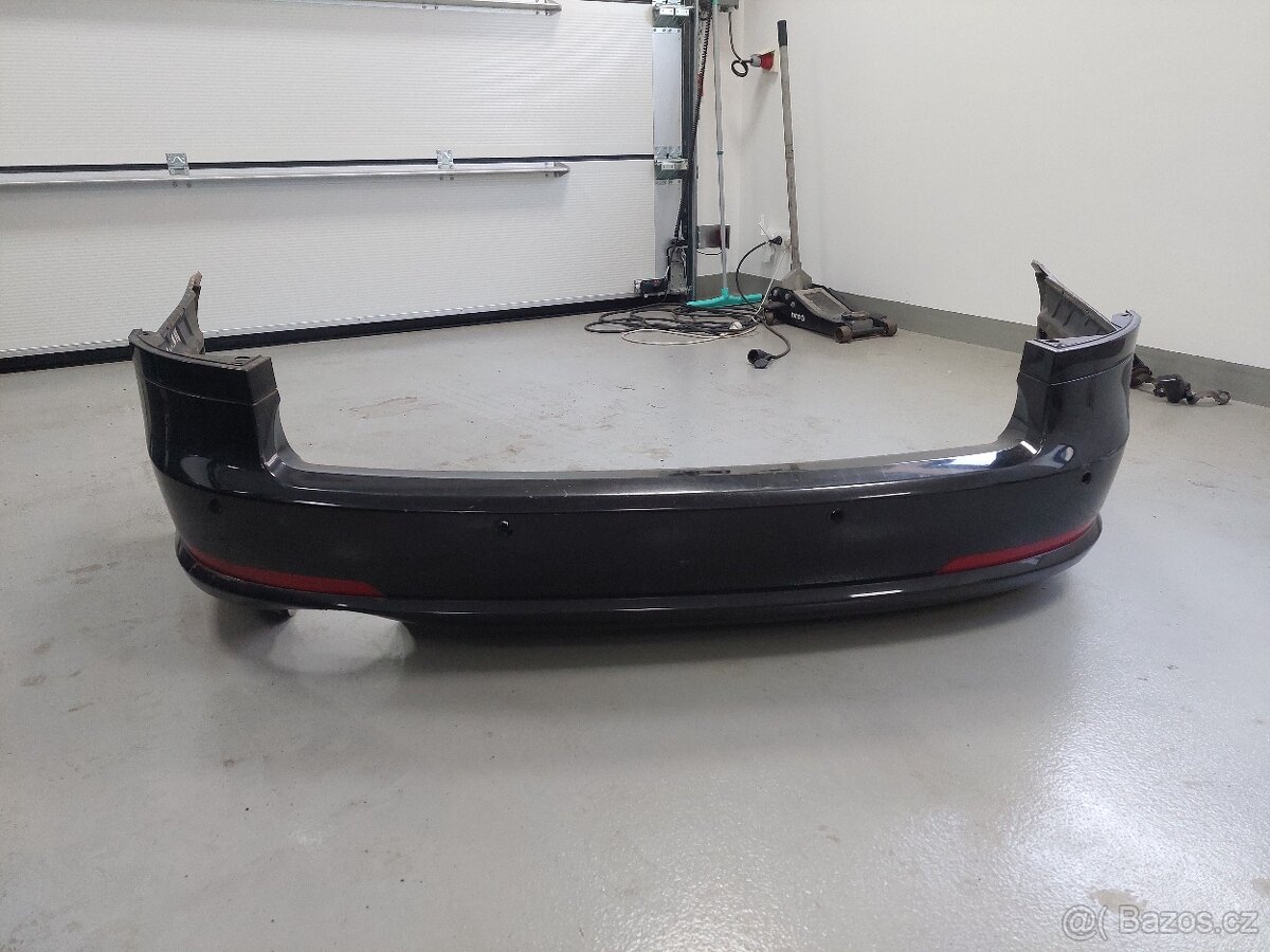 Zadní nárazník Octavia 2 RS před FL černá 9910