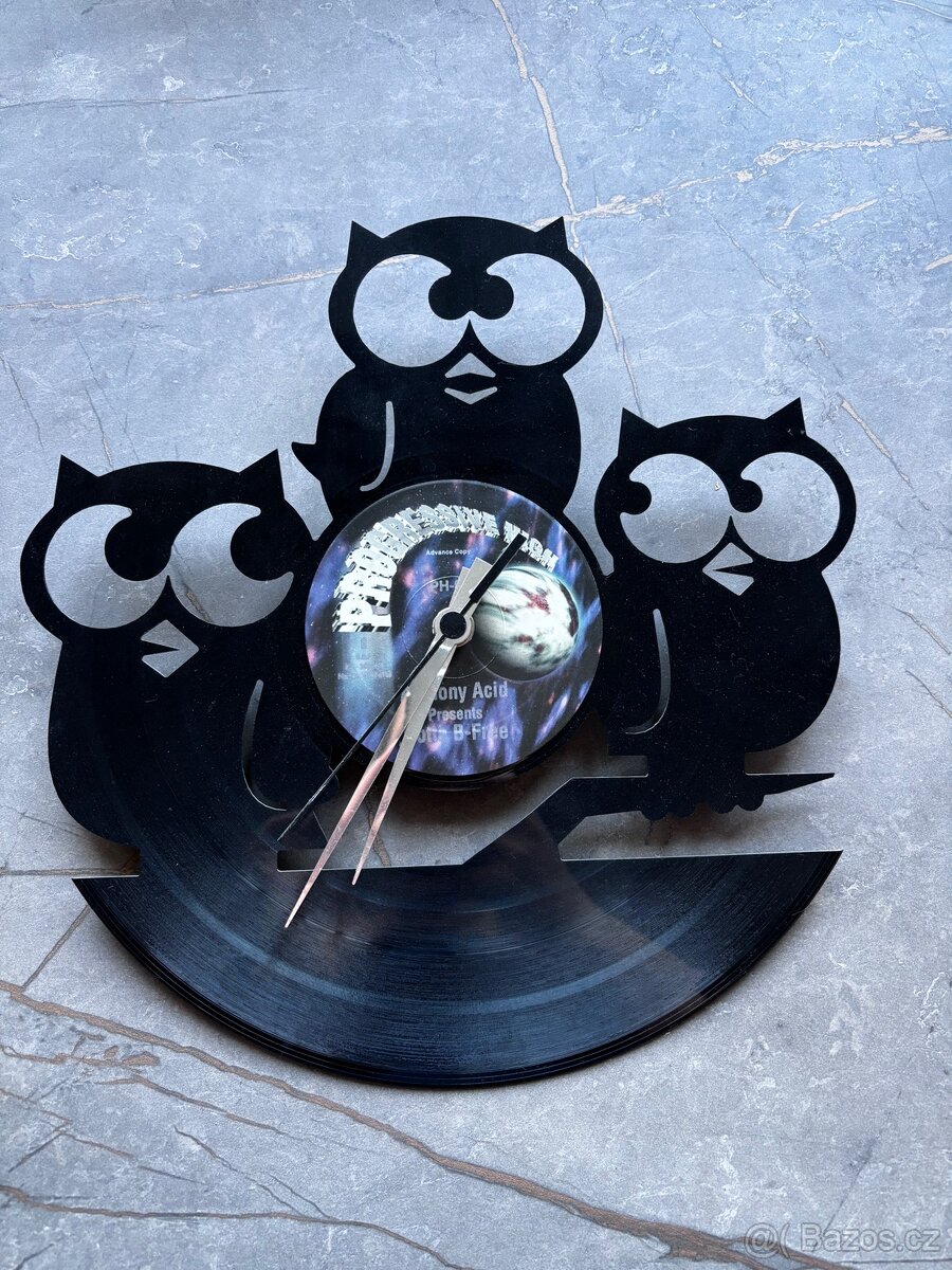 Hodiny vinyl sova