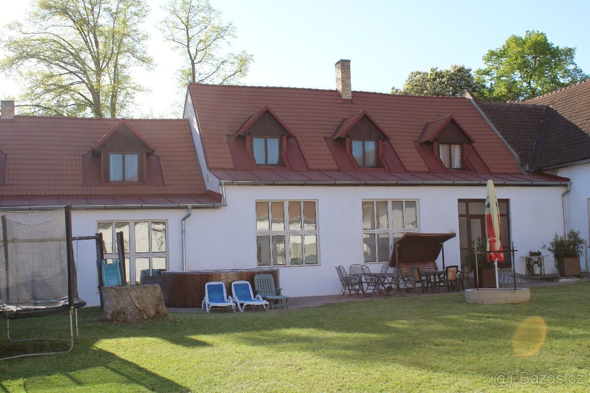 Pronájem chalupy na třeboňsku pro větší skupinu