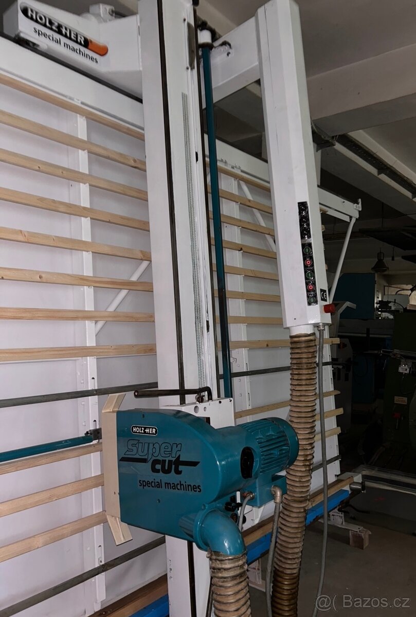 Automatická vertikální pila HOLZ-HER 1220