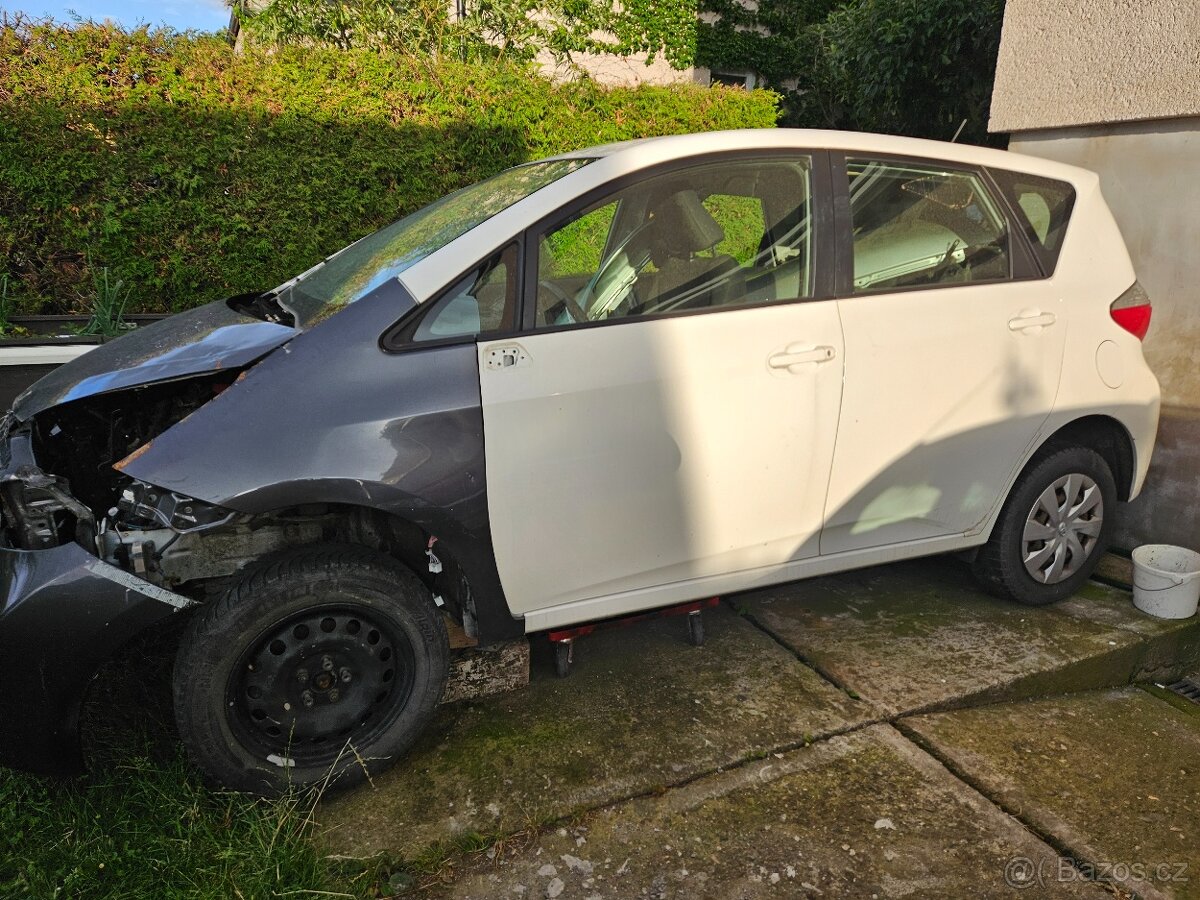Toyota verso S 1.33 r.v2012