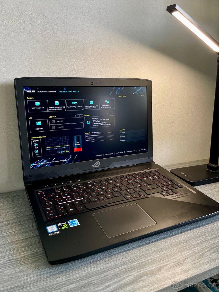 ASUS ROG herní notebook – bez nabíječky, na nd