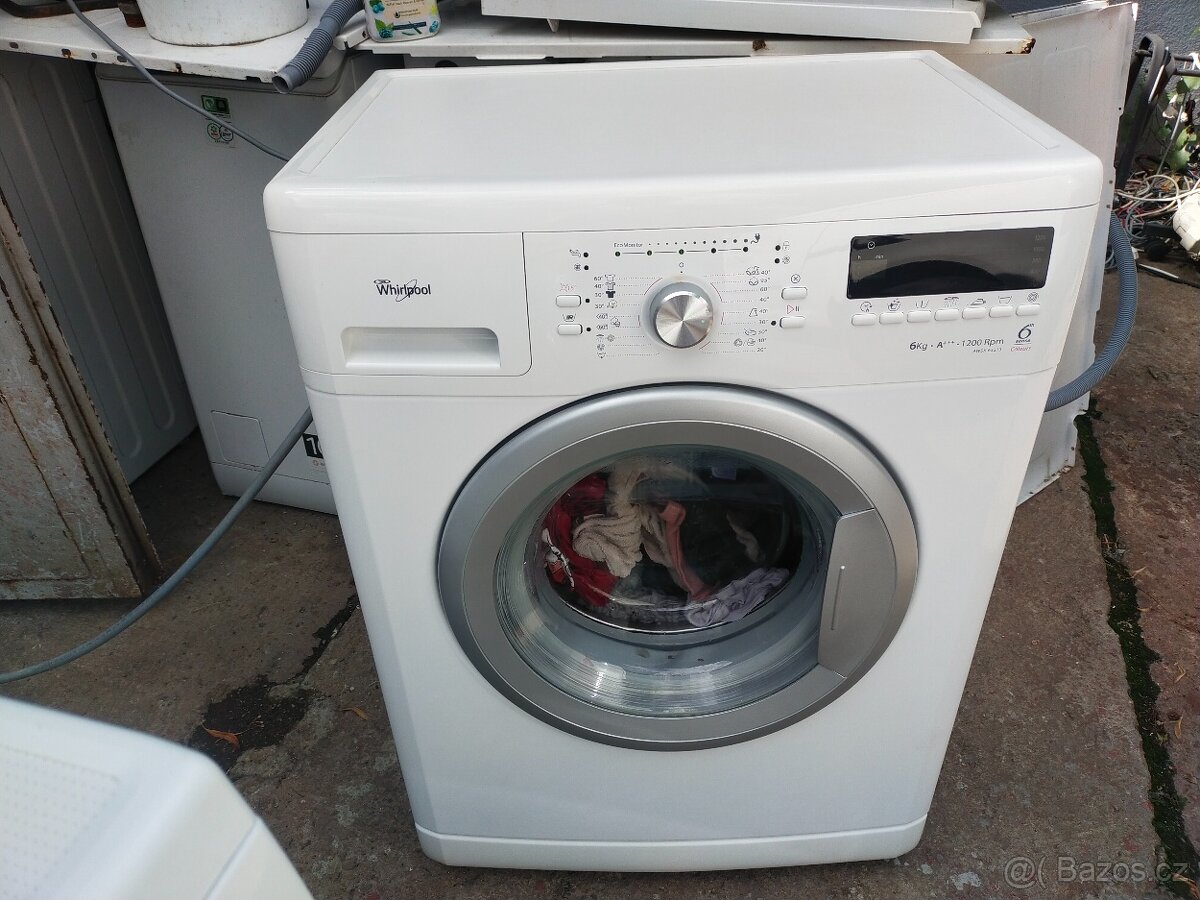 Prodám plně funkční dig.pračku zn.Whirlpool 6 kg Dovezu