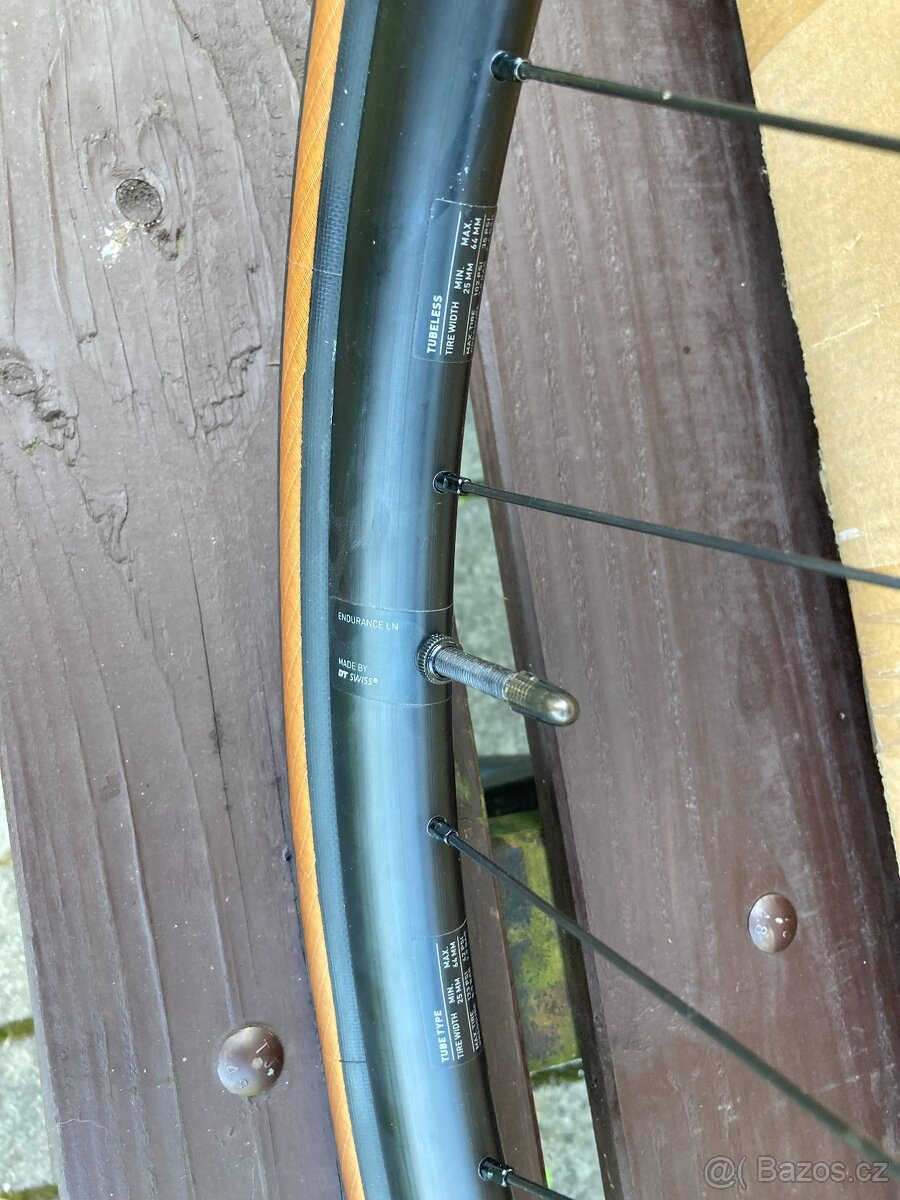 DT Swiss Endurace LB - silniční - 27,5