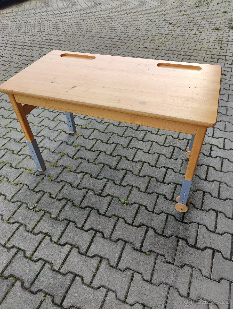 Dětský rostoucí stůl