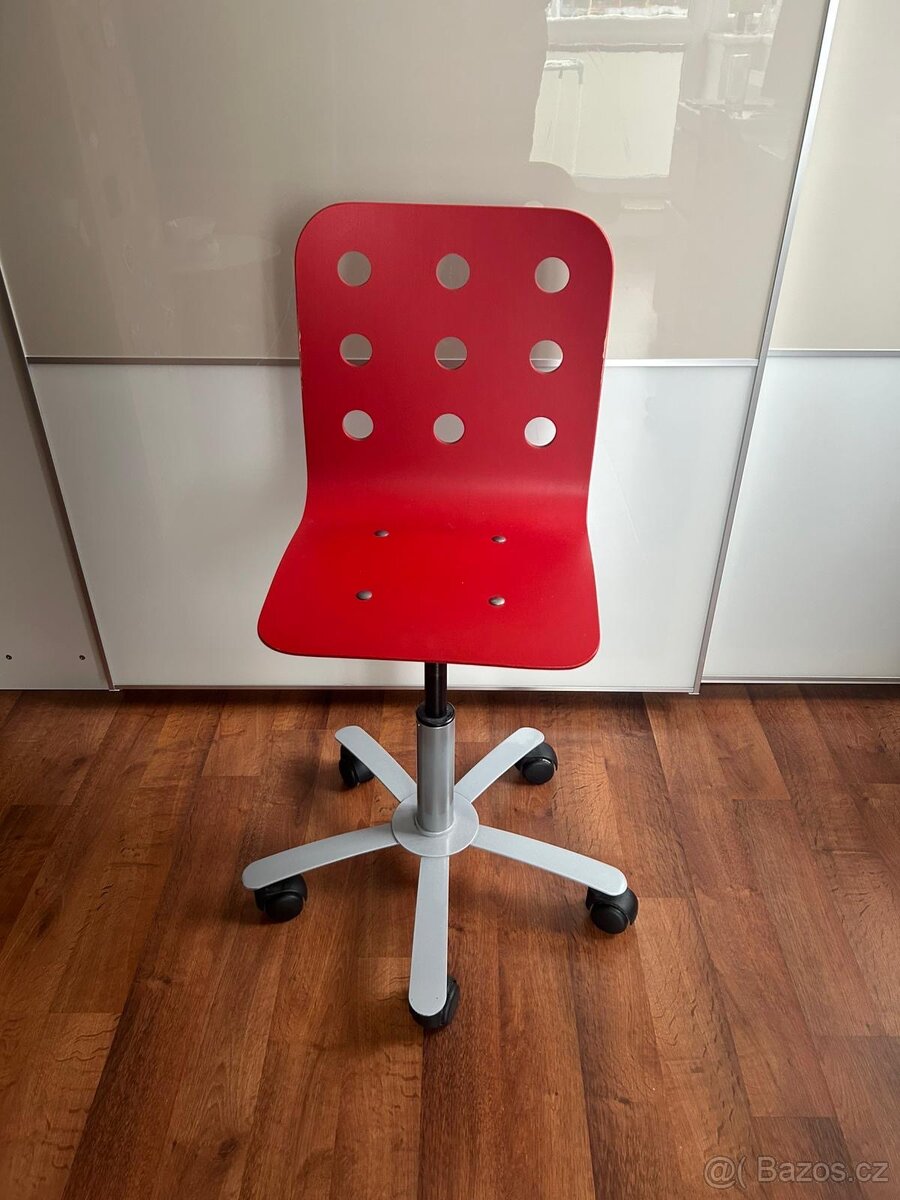 Dětská otočná židle IKEA
