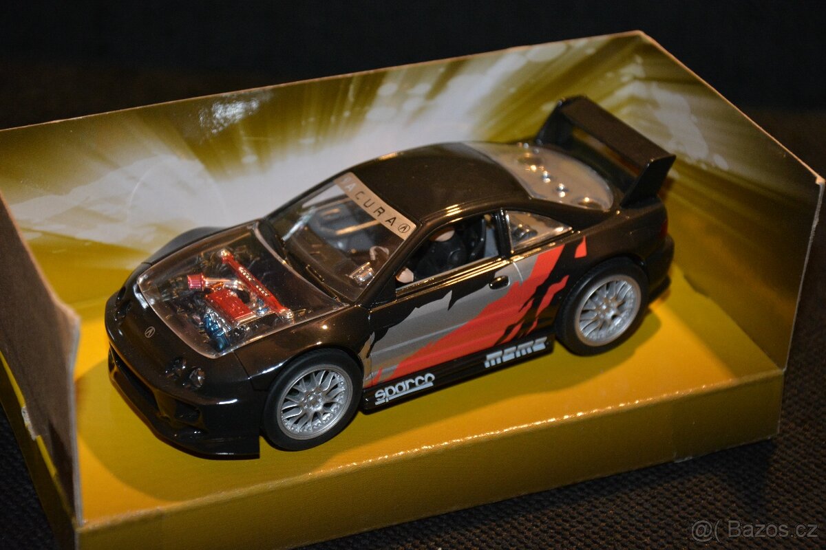 Modýlek Acura (Honda) Integra od Revellu