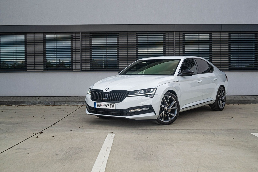 Škoda Superb 2.0 TSI Sportline 4x4 DSG