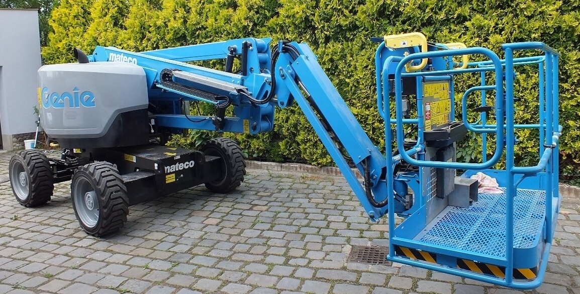 zánovní 15.86m/454kg plošina 4x4 diesel kloub Genie Z45