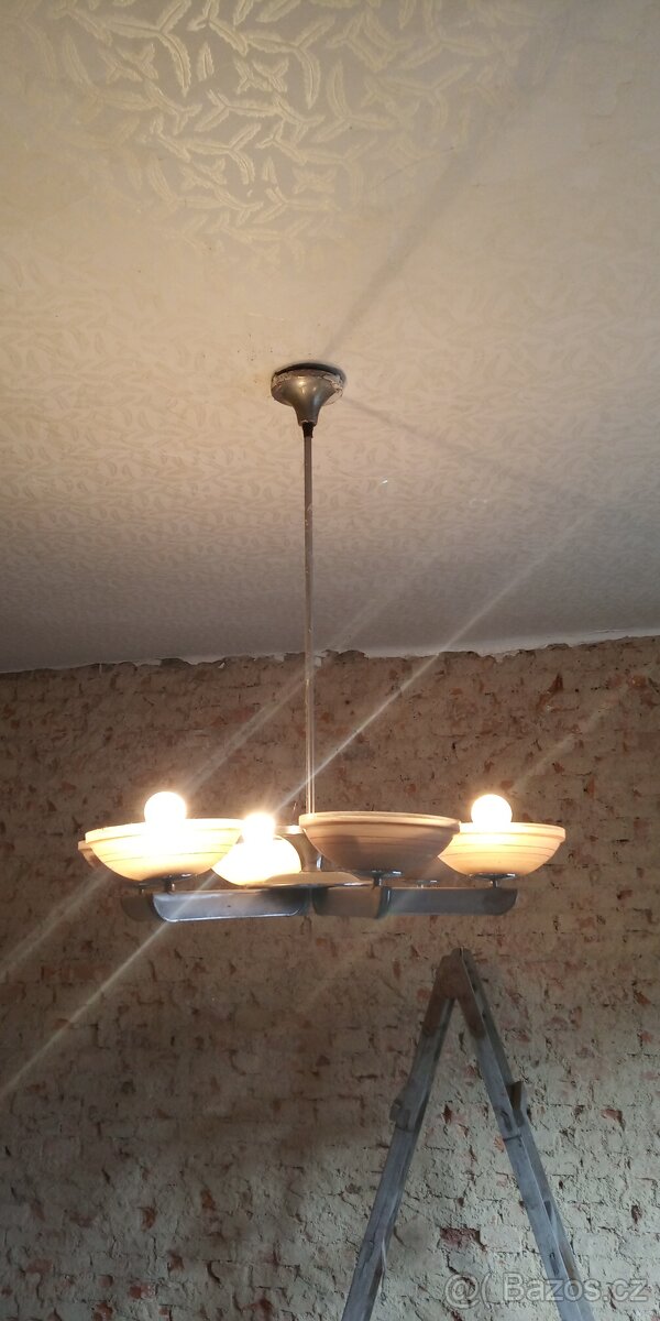 Retro lustr